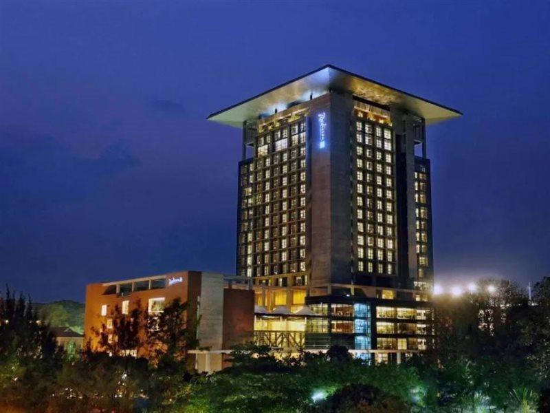 Radisson Blu Chattogram Bay View チッタゴン エクステリア 写真