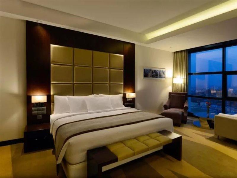 Radisson Blu Chattogram Bay View チッタゴン エクステリア 写真