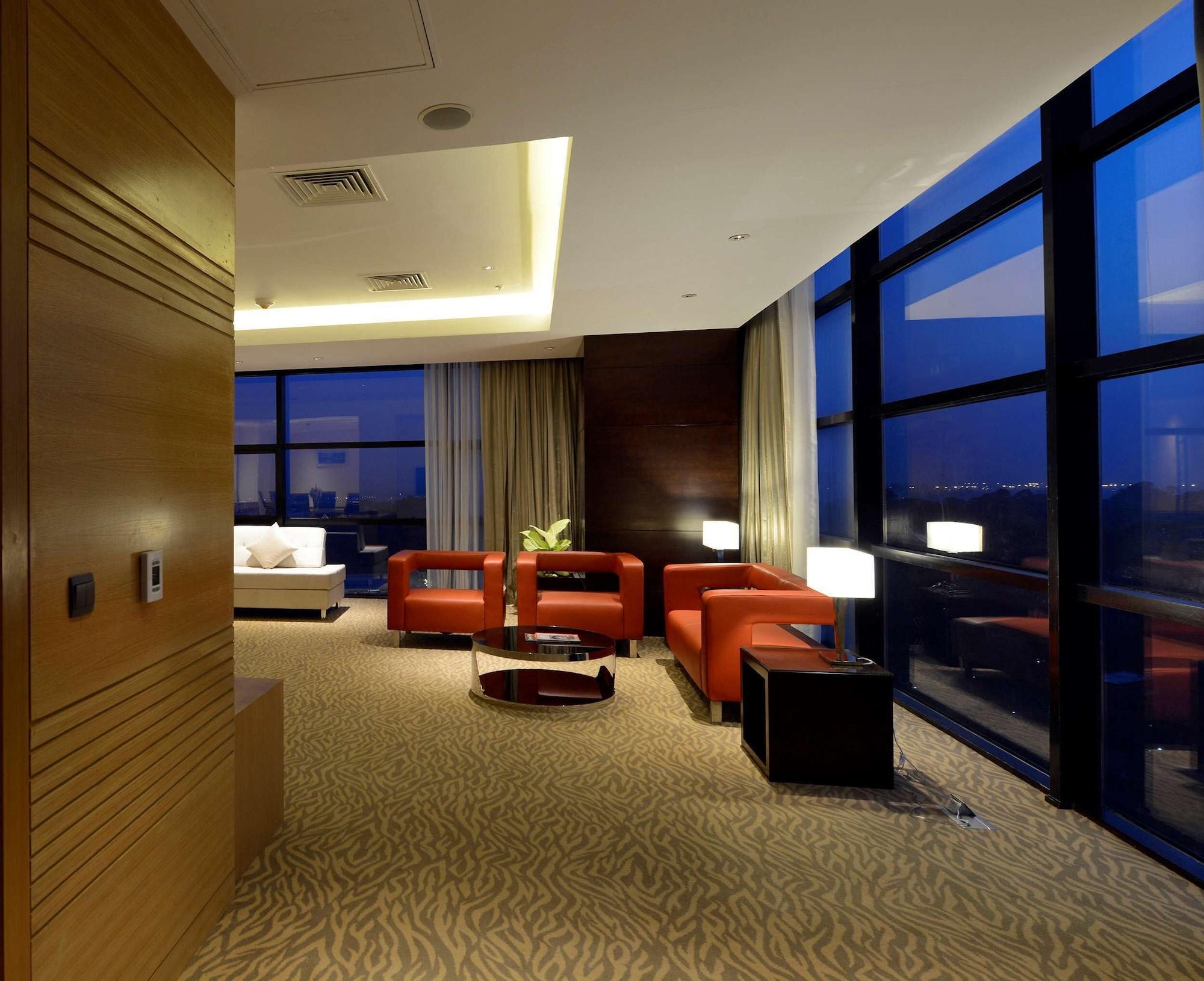 Radisson Blu Chattogram Bay View チッタゴン エクステリア 写真