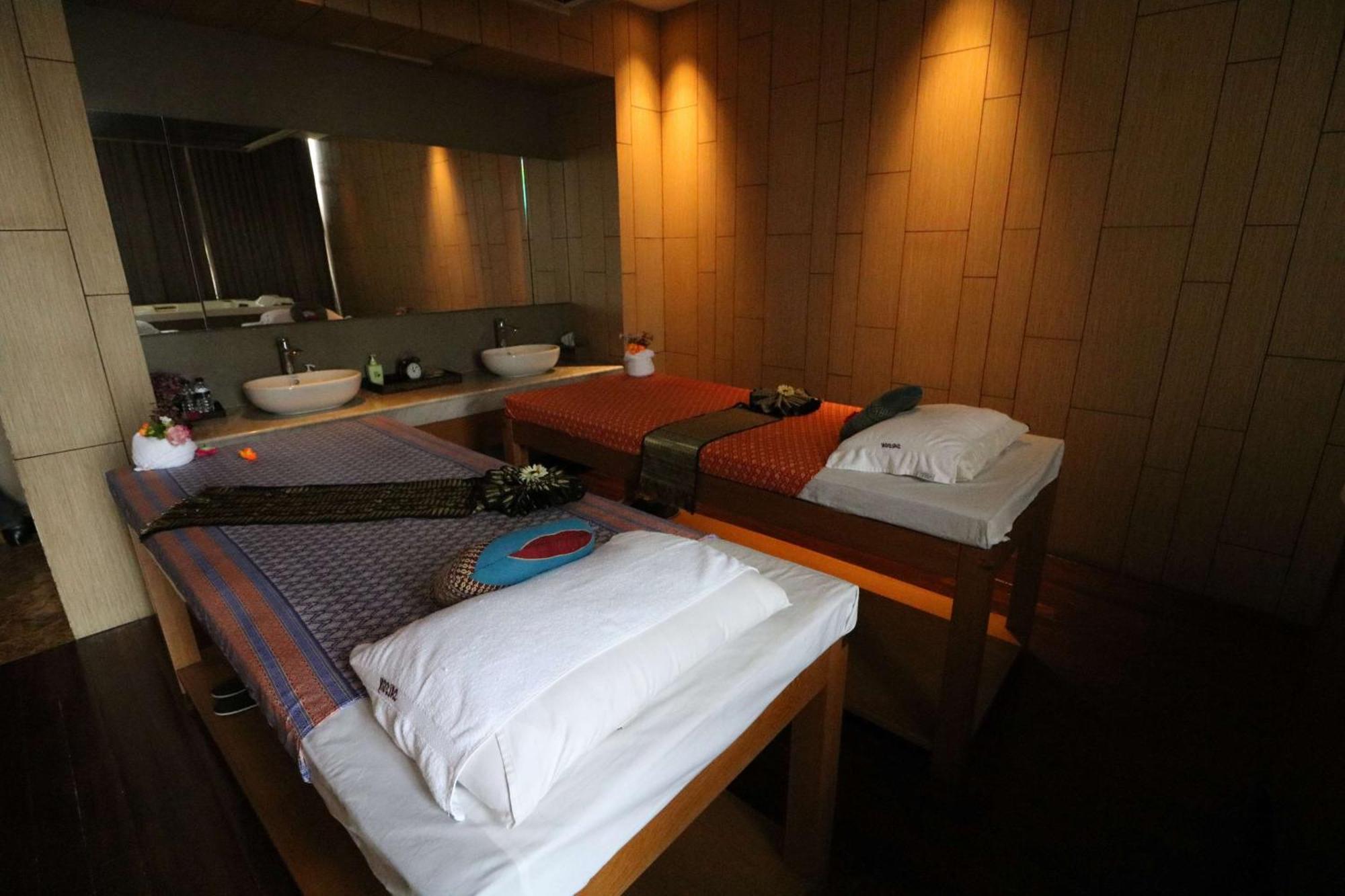 Radisson Blu Chattogram Bay View チッタゴン エクステリア 写真